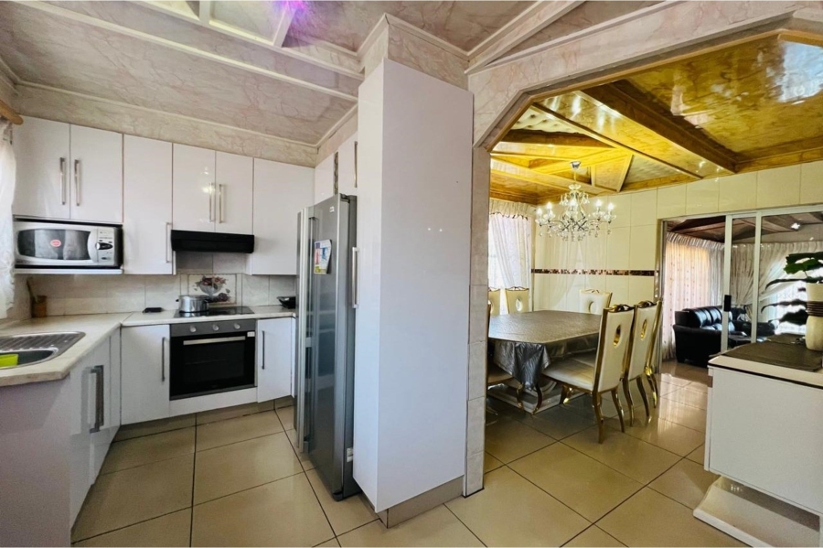 3 Bedroom Property for Sale in Zamdela Free State